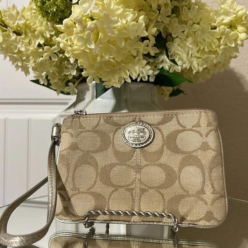 Coach Est 1941 New York Beige Wristlet, Vintage